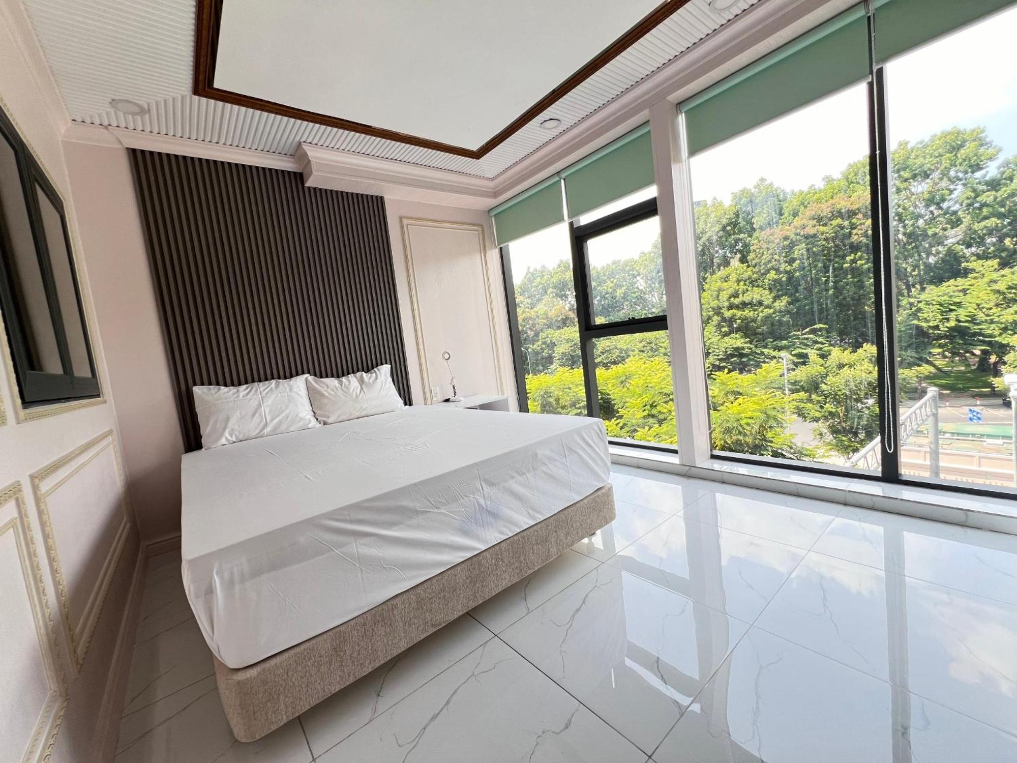 Thu's Near Ben Thanh Market Apartment